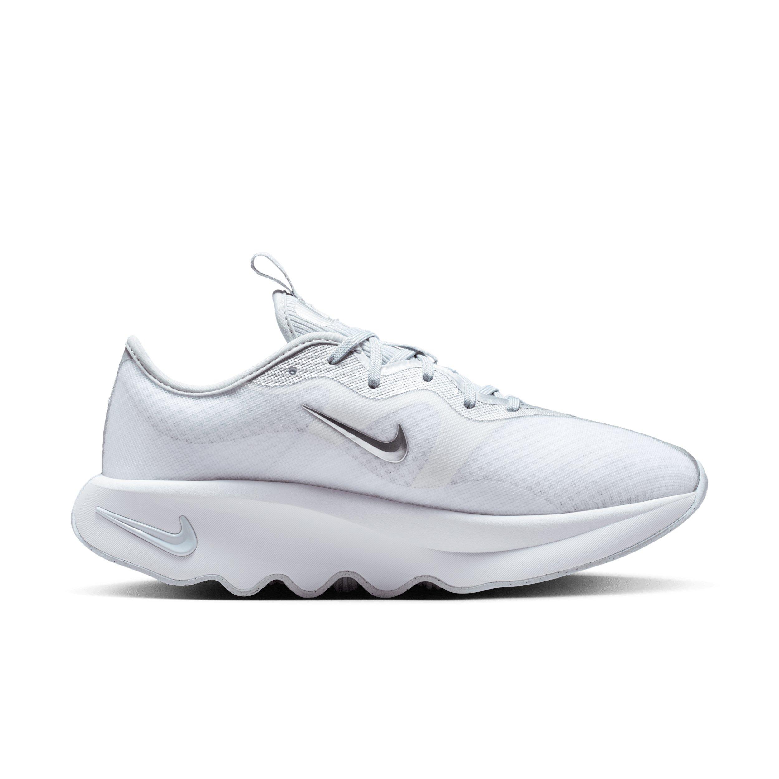 NIKE ☆ MOTIVA （27.5㎝）新品未使用 値引きしました！ WMNS) Nike Motiva Premium 'Summit White Metallic Silver' FZ2115-101